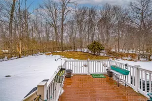 78 Cranberry Cir, Medford, NY 11763 - Photo 32