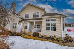 78 Cranberry Cir, Medford, NY 11763 - Photo 2