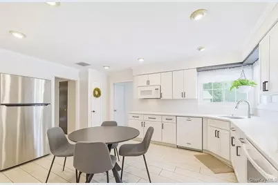 5 Gristmill Drive, Kings Park, NY 11754 - Photo 18