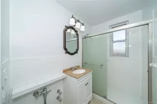 4380 Vireo Ave, Bronx, NY 10470 - Photo 10
