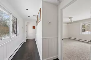 29 Squiretown Rd, Hampton Bays, NY 11946 - Photo 12