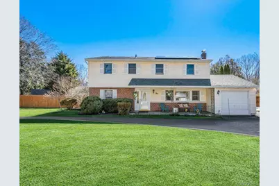 4 Andover Place, Huntington, NY 11743 - Photo 1