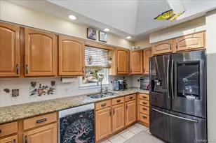 4 Andover Pl, Huntington, NY 11743 - Photo 12