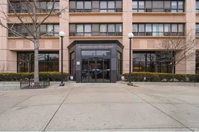 301 W 110th Street #18F, New York, NY 10026 - Photo 2