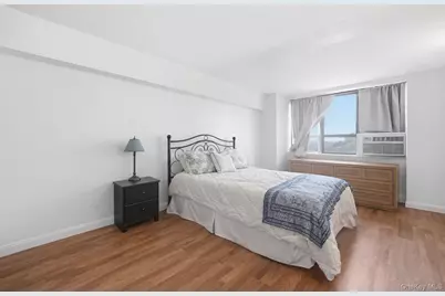 301 W 110th Street #18F, New York, NY 10026 - Photo 10
