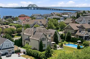 7 Sexton Dr, West Islip, NY 11795 - Photo 4