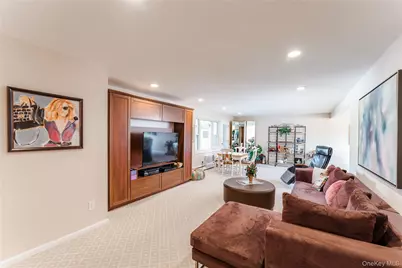 200 South Middle Neck Road #F6, Great Neck, NY 11021 - Photo 2