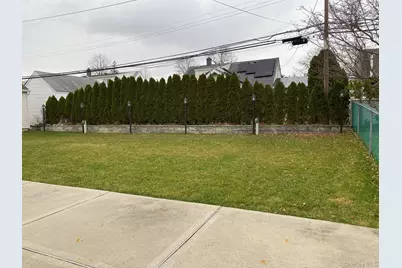 25 Woodhollow Road, Albertson, NY 11507 - Photo 14