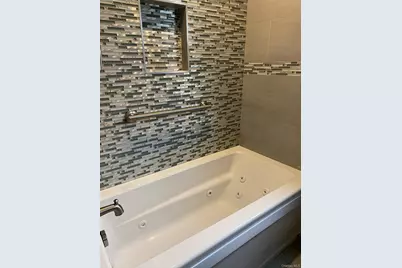 25 Woodhollow Road, Albertson, NY 11507 - Photo 12