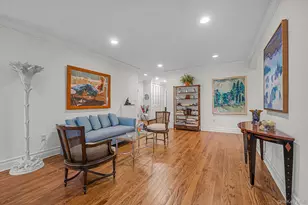 1 Kensington Gate, Great Neck, NY 11021 - Photo 10