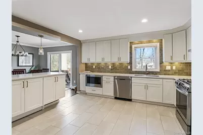 11 Foxburn Street, New City, NY 10956 - Photo 6