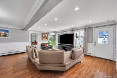 54 Abbot Lane, Hicksville, NY 11801 - Photo 16