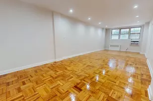 66-15 Thornton Pl, Rego Park, NY 11374 - Photo 4