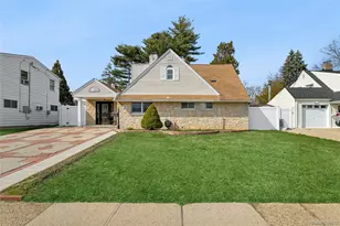 93 Hearth Ln, Westbury, NY 11590 - Photo 2