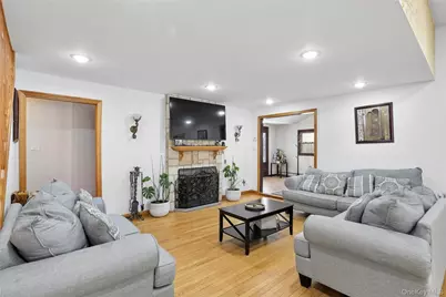 93 Hearth Lane, Westbury, NY 11590 - Photo 10