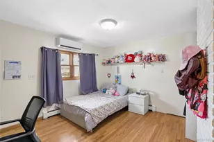93 Hearth Ln, Westbury, NY 11590 - Photo 18
