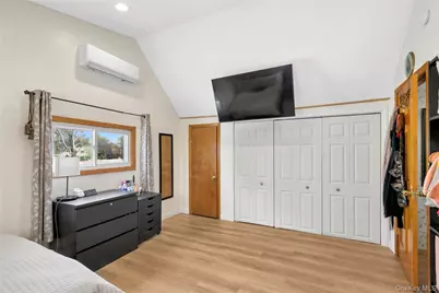 93 Hearth Lane, Westbury, NY 11590 - Photo 26