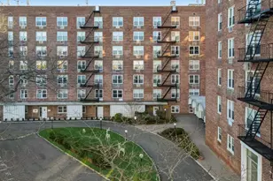 54-44 Little Neck Pkwy, Little Neck, NY 11362 - Photo 2