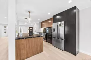 5 Warren Pl, Plainview, NY 11803 - Photo 6