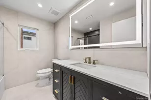 5 Warren Pl, Plainview, NY 11803 - Photo 18