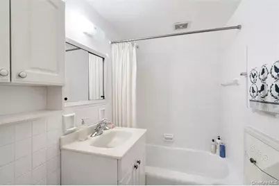 134-54 Maple Avenue #2W, Flushing, NY 11355 - Photo 16