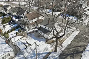 25 Mayfair Ave, Floral Park, NY 11001 - Photo 16