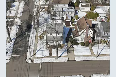 25 Mayfair Avenue, Floral Park, NY 11001 - Photo 16