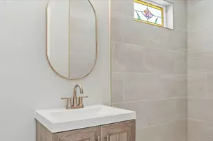 25 Mayfair Ave, Floral Park, NY 11001 - Photo 8