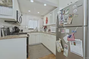 222 Smith St, Freeport, NY 11520 - Photo 8