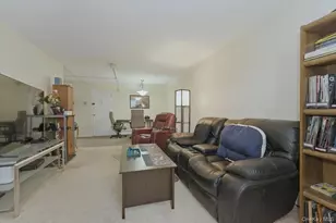 222 Smith St, Freeport, NY 11520 - Photo 4