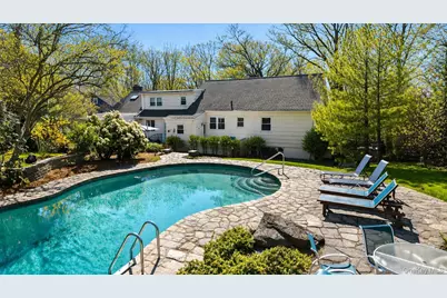 11 Iroquois Trail, Harrison, NY 10528 - Photo 2