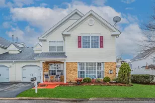 10 Tracie Ln, Middle Island, NY 11953 - Photo 2