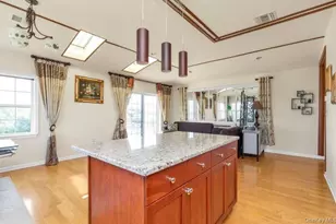 215 Constitution Pl, College Point, NY 11356 - Photo 4