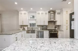 6 Valley Ln, Huntington, NY 11743 - Photo 10