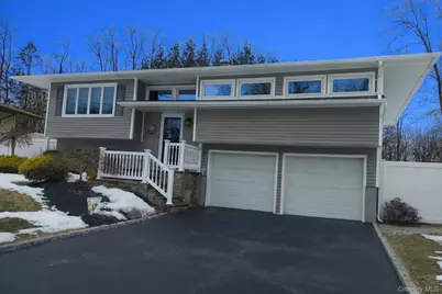 113 Lenore Lane, Centereach, NY 11720 - Photo 2