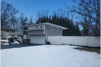 113 Lenore Lane, Centereach, NY 11720 - Photo 4