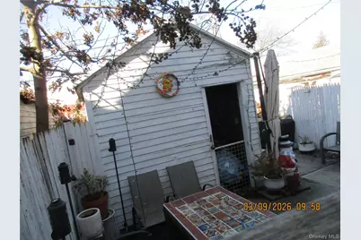 94-10 82nd Place, Ozone Park, NY 11416 - Photo 4