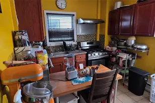 94-10 82nd Pl, Ozone Park, NY 11416 - Photo 6