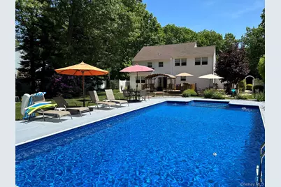 2 Robert Crescent, Stony Brook, NY 11790 - Photo 2