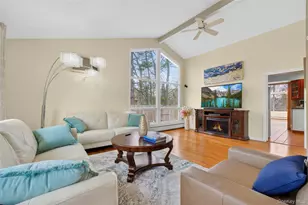 2314 Sultana Dr, Yorktown Heights, NY 10598 - Photo 4