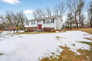 41 Montclair Ave, Airmont, NY 10952 - Photo 2