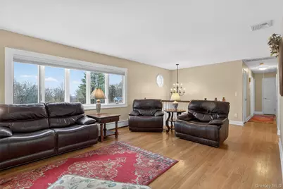 41 Montclair Avenue, Airmont, NY 10952 - Photo 4