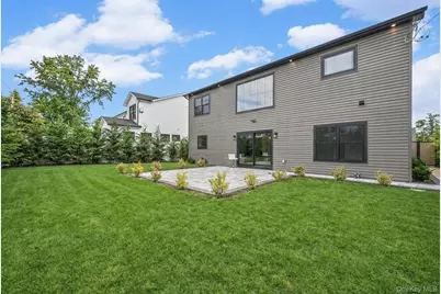 36 Foster Lane, Westbury, NY 11590 - Photo 30