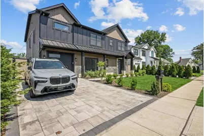 36 Foster Lane, Westbury, NY 11590 - Photo 2