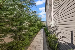 36 Foster Ln, Westbury, NY 11590 - Photo 32