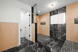 36 Foster Ln, Westbury, NY 11590 - Photo 20