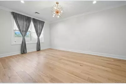 36 Foster Lane, Westbury, NY 11590 - Photo 24