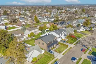 36 Foster Ln, Westbury, NY 11590 - Photo 34