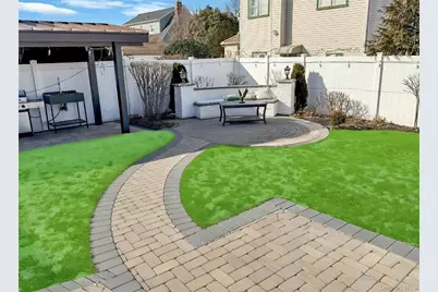 460 Roquette Avenue, Floral Park, NY 11001 - Photo 34