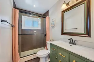 460 Roquette Ave, Floral Park, NY 11001 - Photo 14